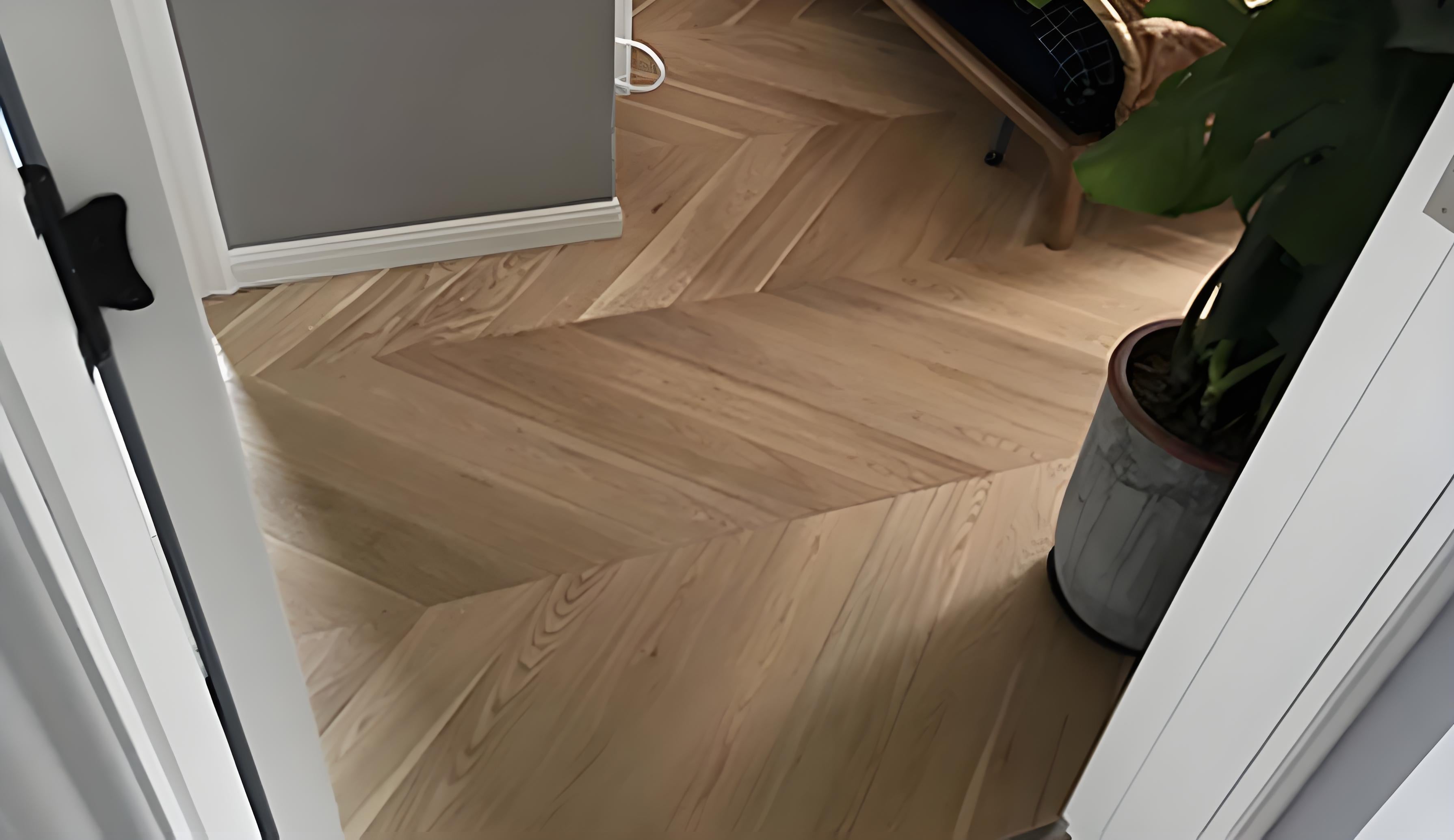 45° Natural wood-colored herringbone pattern